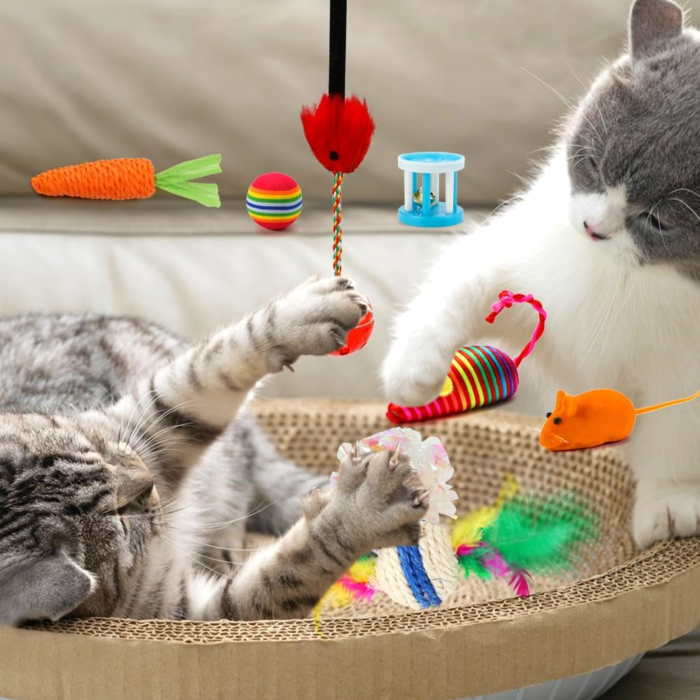 Cat Advent Calendar 2025, 24 Days Christmas Countdown Calendar with Assorted Interactive Cat Toys for Indoor Kitten Cats Pet Surprise Xmas Gifts for Cat Lovers Women