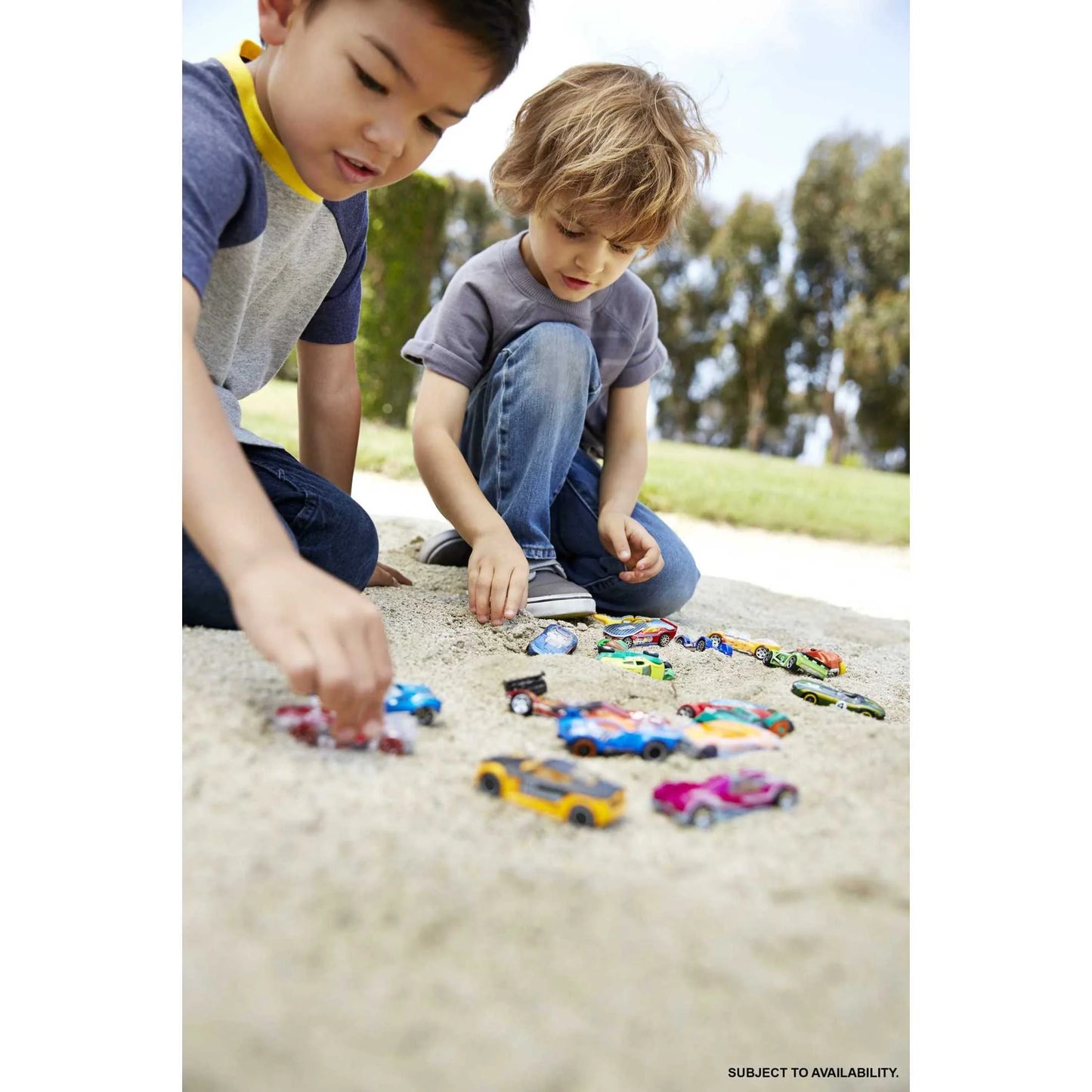 Set of 20 Toy Sports & Race Cars in 1:64 Scale, Collectible Vehicles (Styles May Vary)