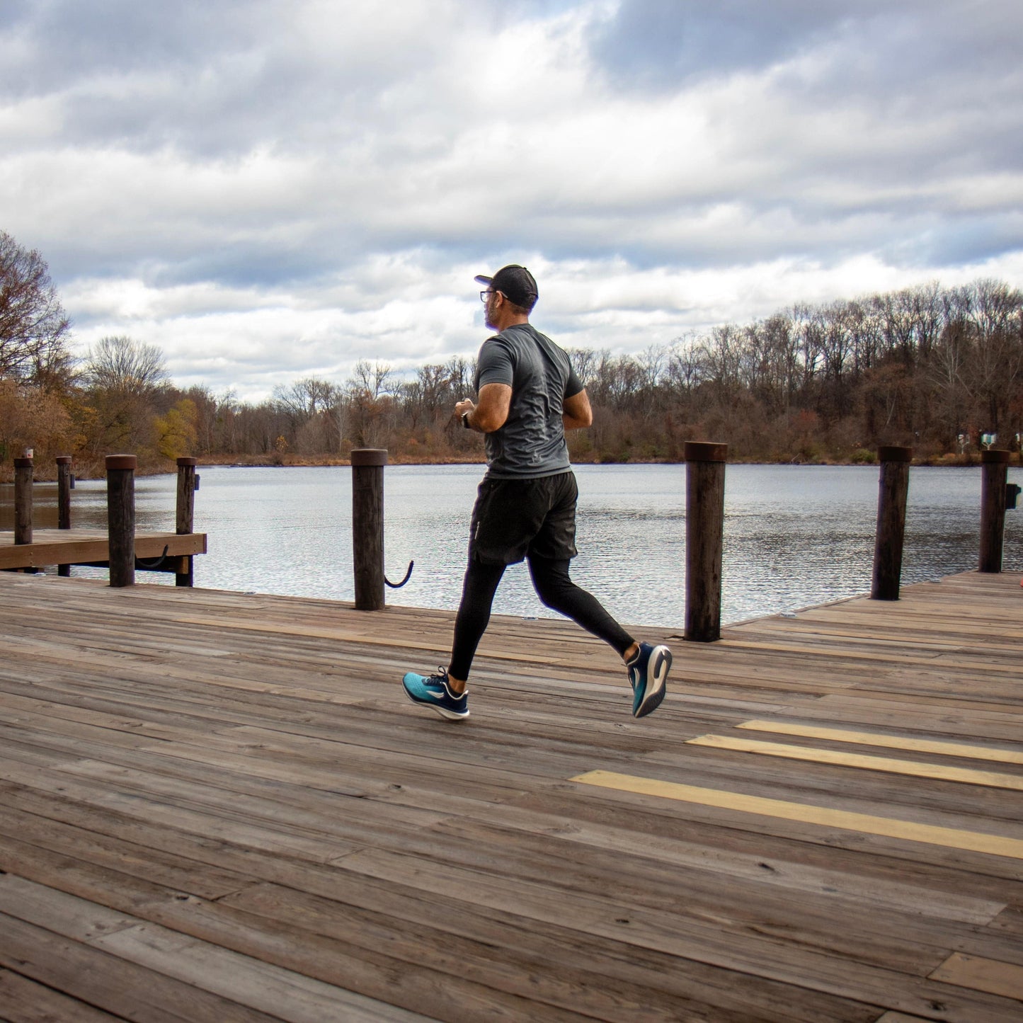 APUS Blue Men Long-Distance Trainer
