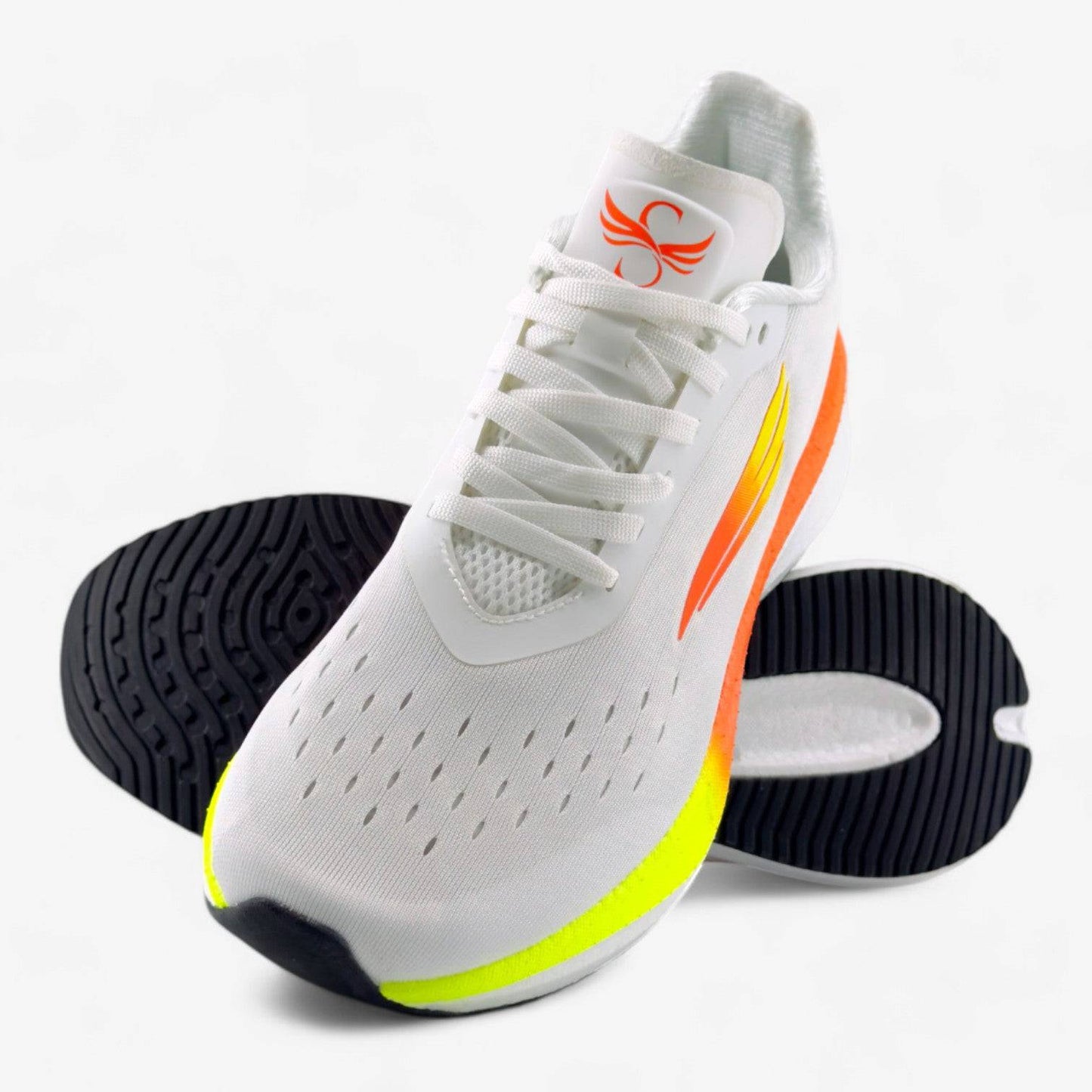 APUS White Women Long-Distance Trainer